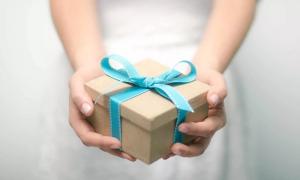 DIY birthday gift: the best ideas What you can do to your girlfriend is simple